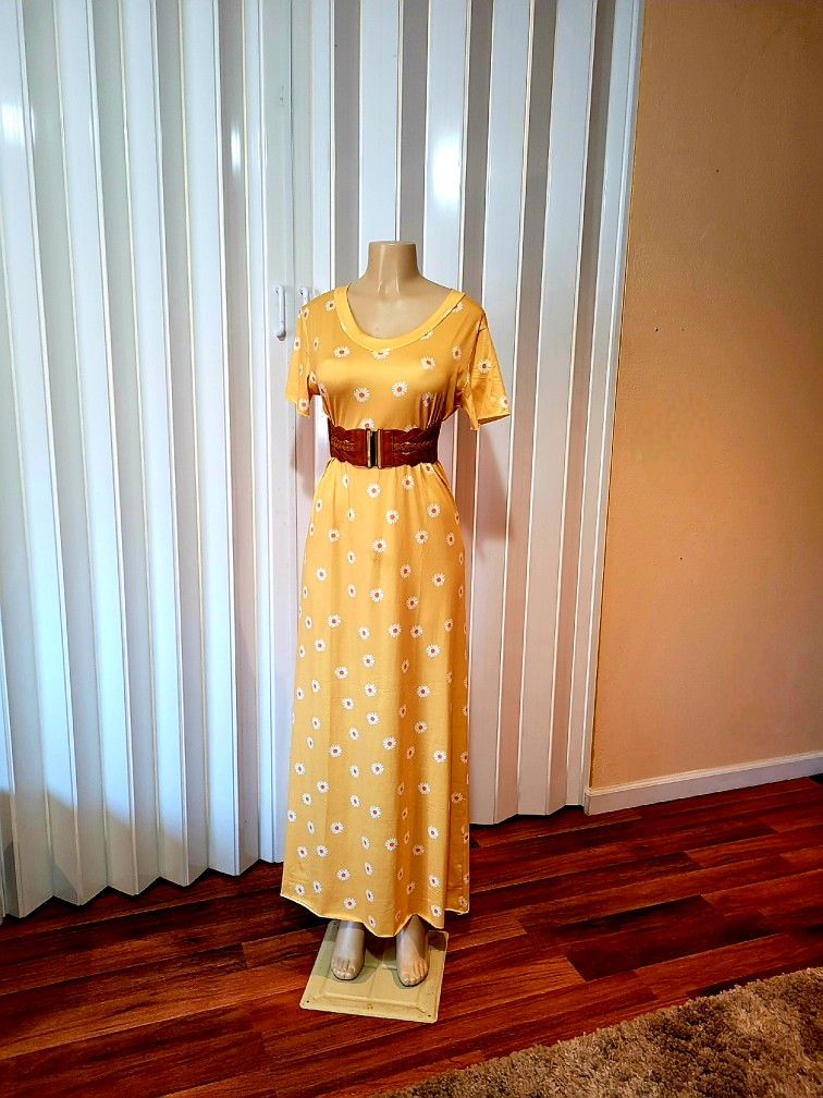 M Long Yellow Wild Flower 🌸 Print Dress