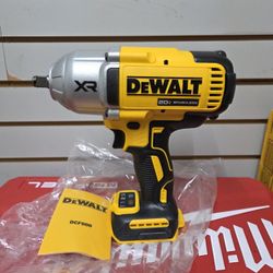 NEW DeWalt 20V XR Brushless 1/2" High Torque Impact Wrench DCF900B
