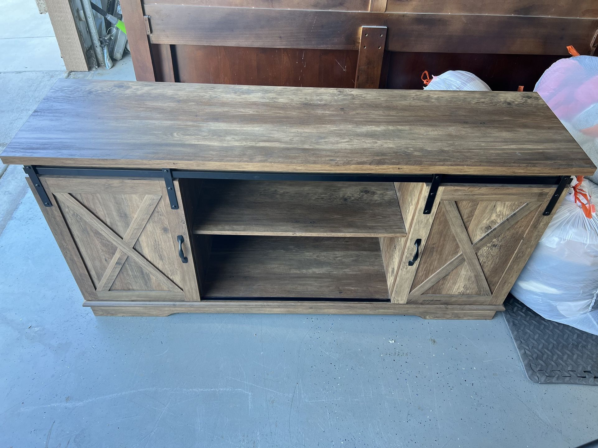 TV Stand Like New