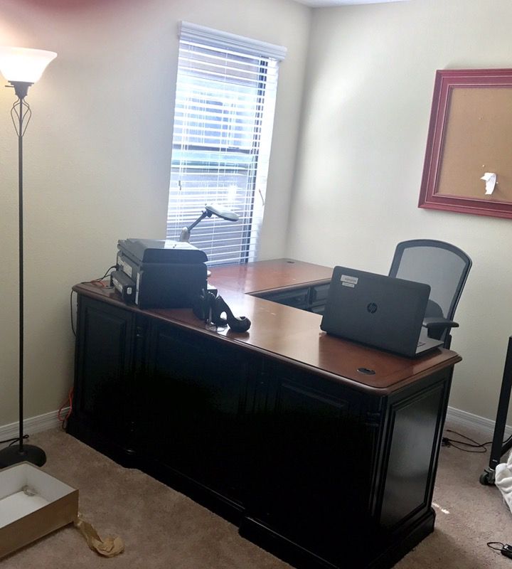 Like New! Executive L-shaped desk $899