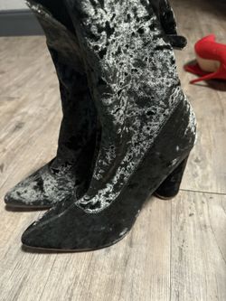 Size 10 Women’s Heeled Boots