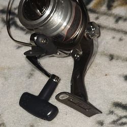 Shimano SYNCOPATE SC2500FG Spinning Fishing Reel