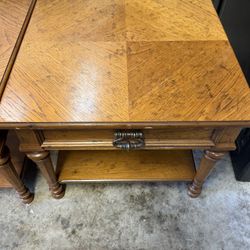 Set Of end tables With Drawers