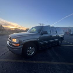 2000 Chevrolet Suburban $5500 OBO 
