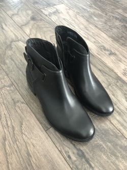 New Ugg booties size 7.5