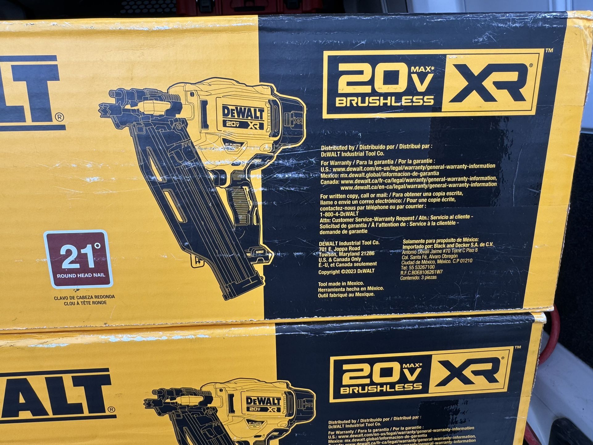 Nail Gun Dewalt 20V  Brushless  $290  Qty 1