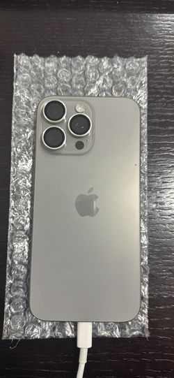 iPhone 15 pro max 512 gb factory unlocked
