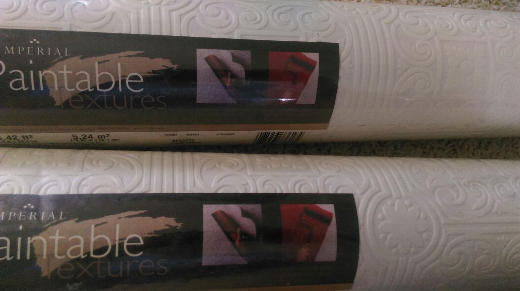 New 2 rolls of textured embossed wallcovering