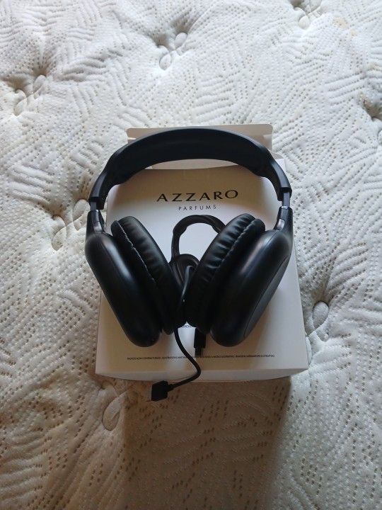 Azzaro Wireless Headphones