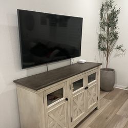 Tv Console 60”