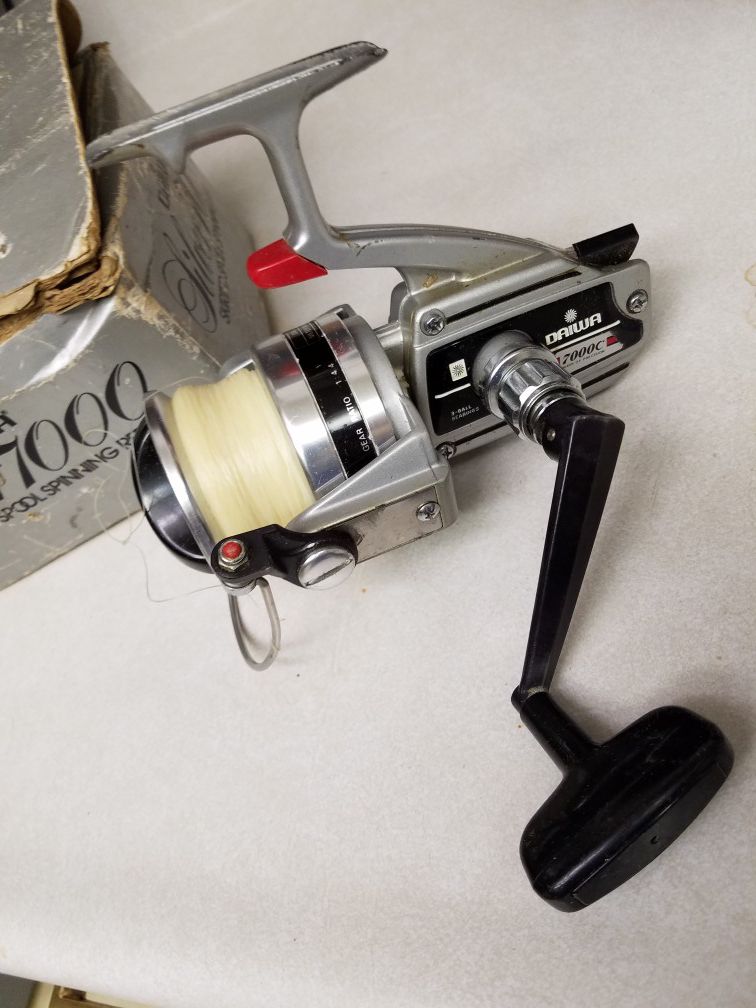 Daiwa silver 7000C skirted spool spinning reel for Sale in Colton