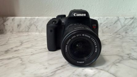 Canon EOS Rebel T6i DSLR with 18-55mm Lens