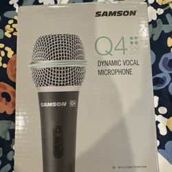 Samson Q4 Dynamic Vocal Mic