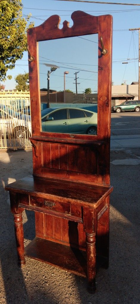 ANTIQUE HALL TREE STAND W/ MIRROW