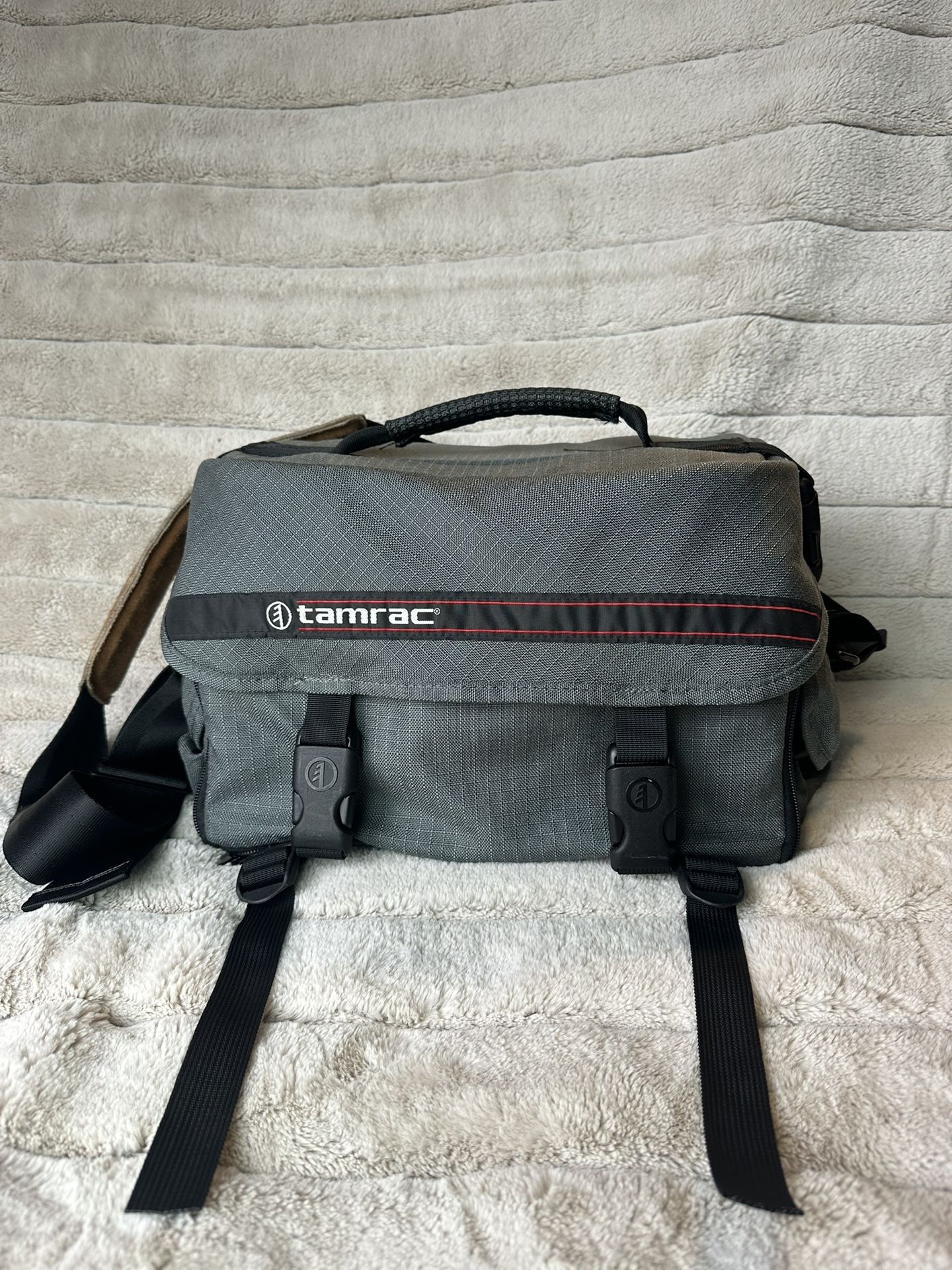 Vintage Tamrac Camera Pro Equipment Shoulder Bag Case  Large Gray Model 608