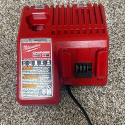 Milwaukee M12&M18  Charger