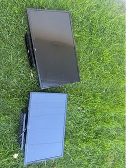 Two TVs one insignia one jvc