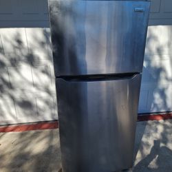 Refrigerator $150