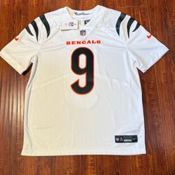 NIKE Joe Burrow #9 Sz Large Cincinnati Bengals Stitched White Jersey Brand New!