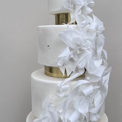 4-tier Fake Cake 