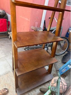 Ladder bookshelf