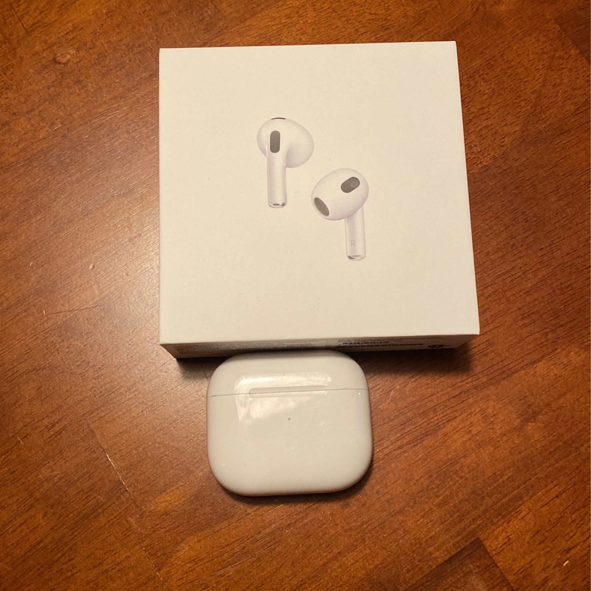 Apple AirPods Gen 3