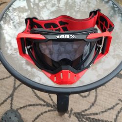 100% GOGGLES.  BLACK LENS.  ADJUSTABLE STRAP.  NEW.  PICKUP ONLY.