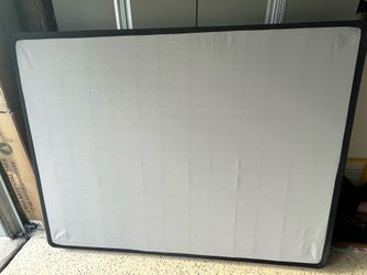 Queen Size Boxspring - Sealy
