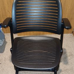 steelcase Cachet Chair Four Leg Glide Base