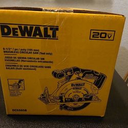 dealt 20v max 6 1/2 in brushless cordless circular saw 