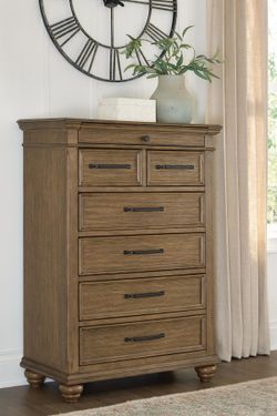 Waynely Medium Brown Chest of Drawers