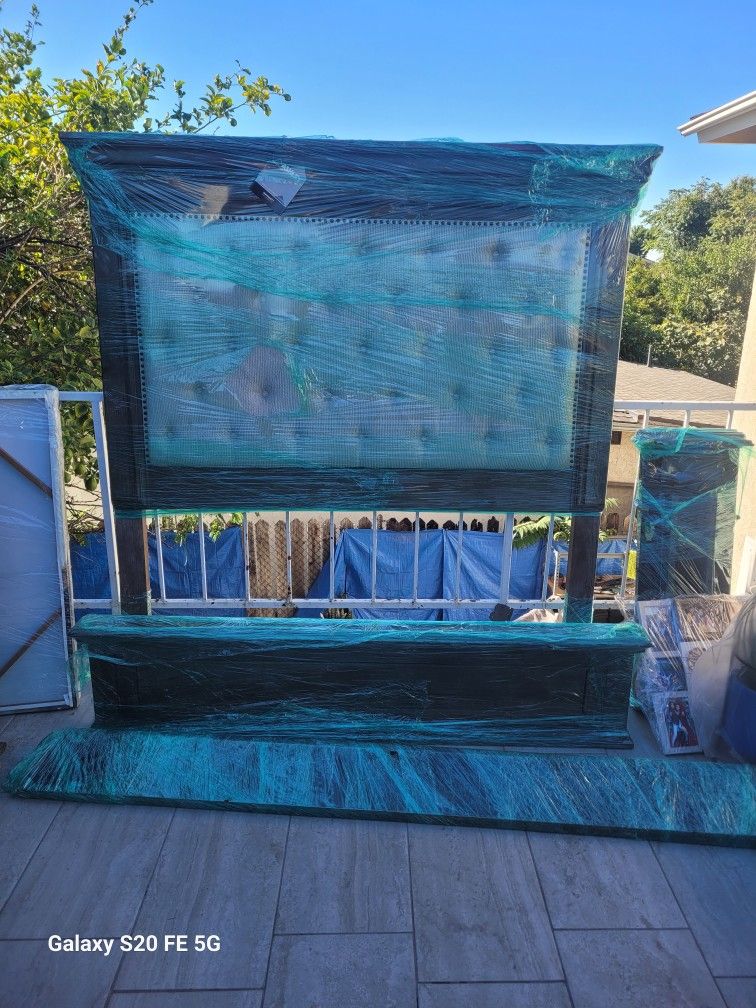 Queen Size Bedroom Set W/ Mattress &frame