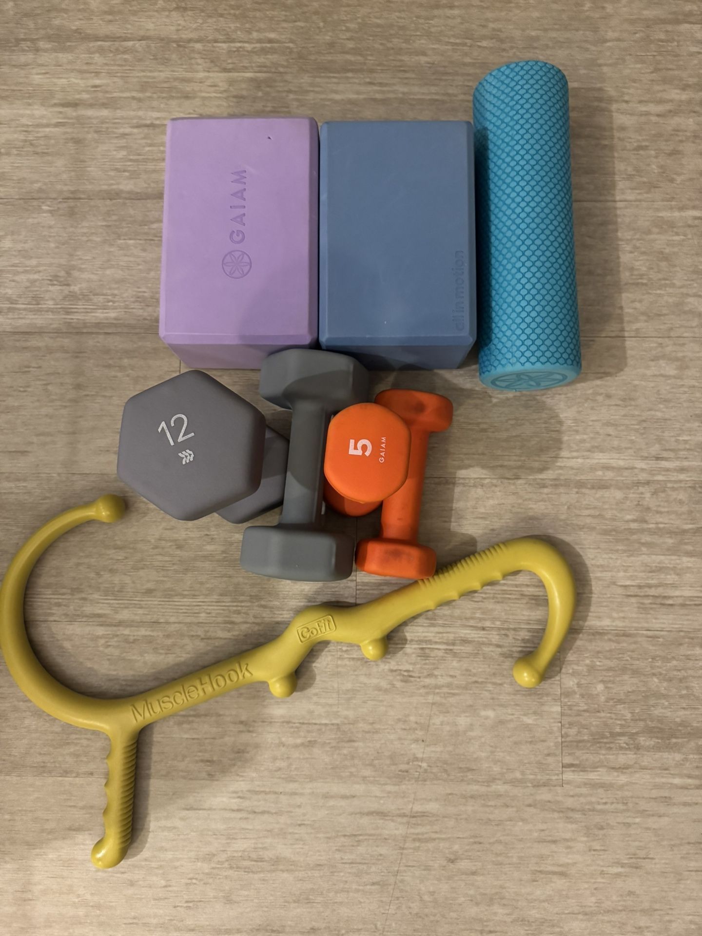 Weights & Recovery equipment ( 5lb + 12lb weights, yoga blocks, massage stick) - women’s 