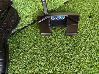 35” Scotty Cameron Phantom Black 5.5