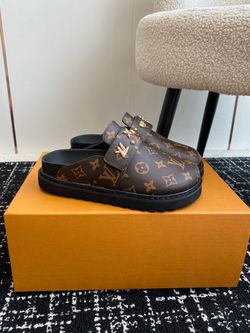 Women’s LV slides
