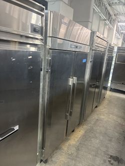 Victory RA-2D-S1 Two-Door Commercial Refrigerator (S/N H1418920)