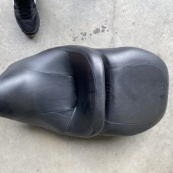 Harley Davidson Touring Seat And Drivers Back Rest