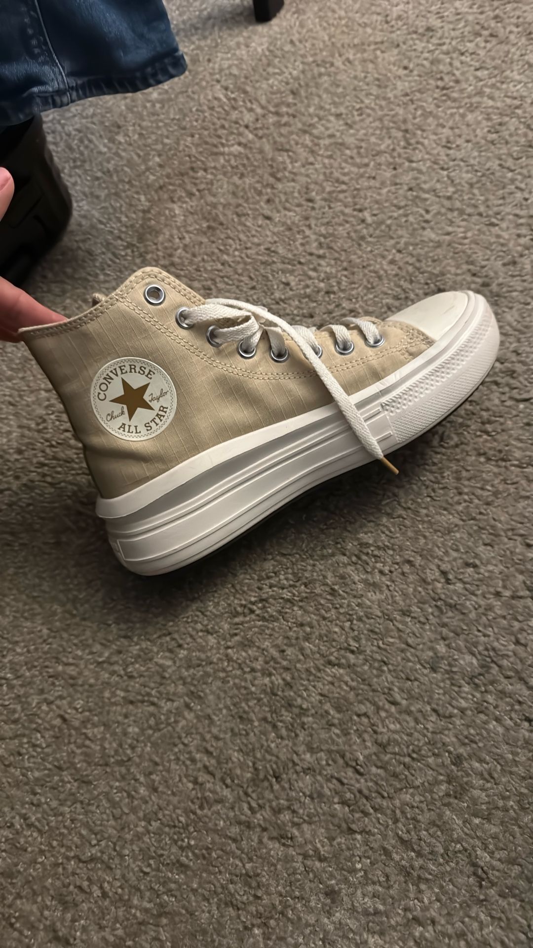 Women’s High top Converse
