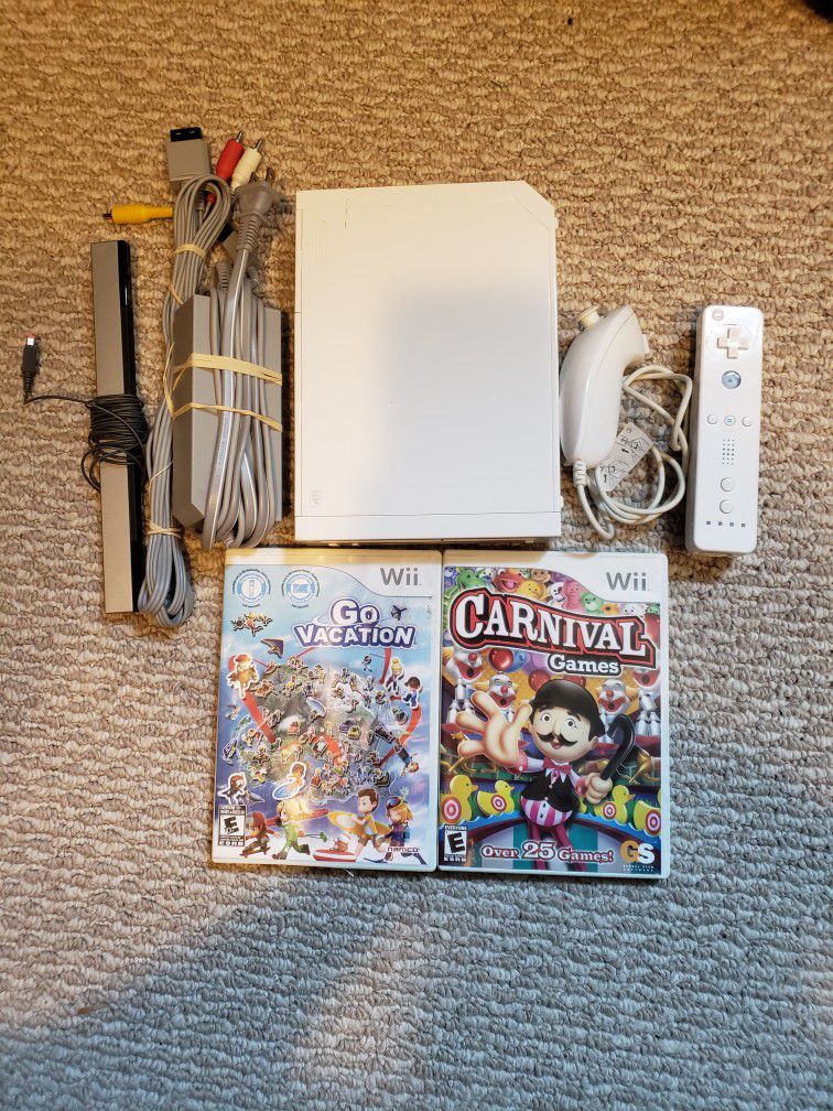Nintendo Wii Console System RVL-001 Bundle Games 