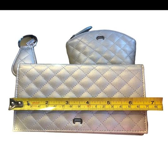 Louis Vuitton Gift Bag for Sale in Phoenix, AZ - OfferUp