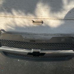 Chevrolet Silverado 2004 Grill
