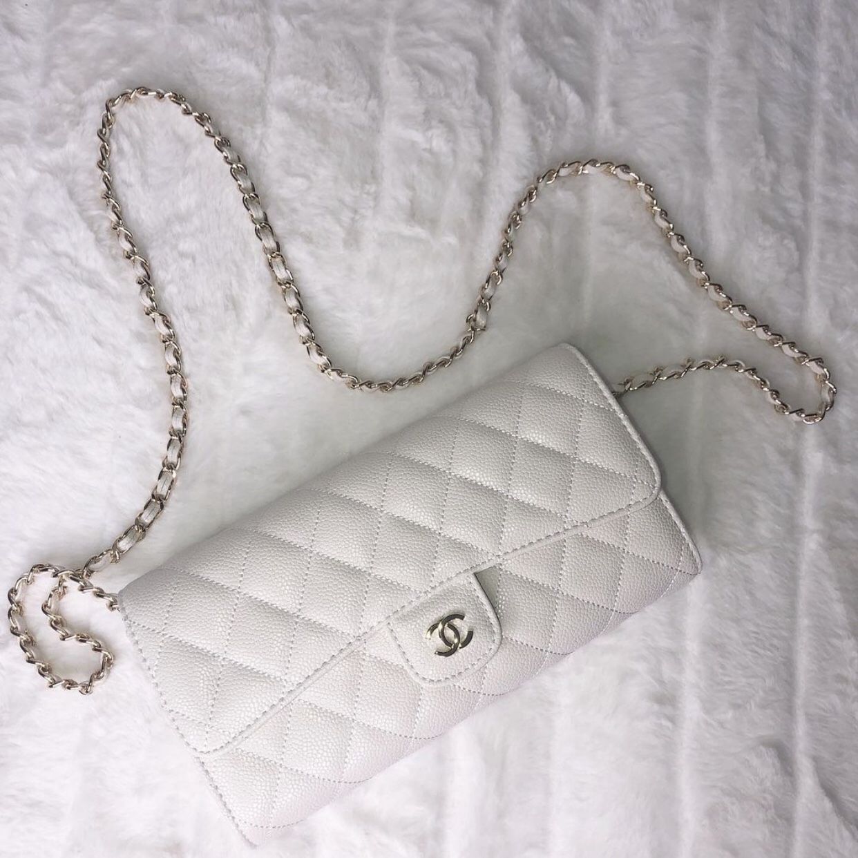 Chanel 22 Handbag 70 Not Used for Sale in Garfield, NJ - OfferUp