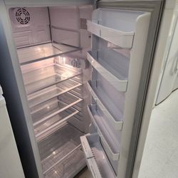 Danby Designer 24 in. W 11.0 cu. ft. Apartment size Freezerless Refrigerator 115v
