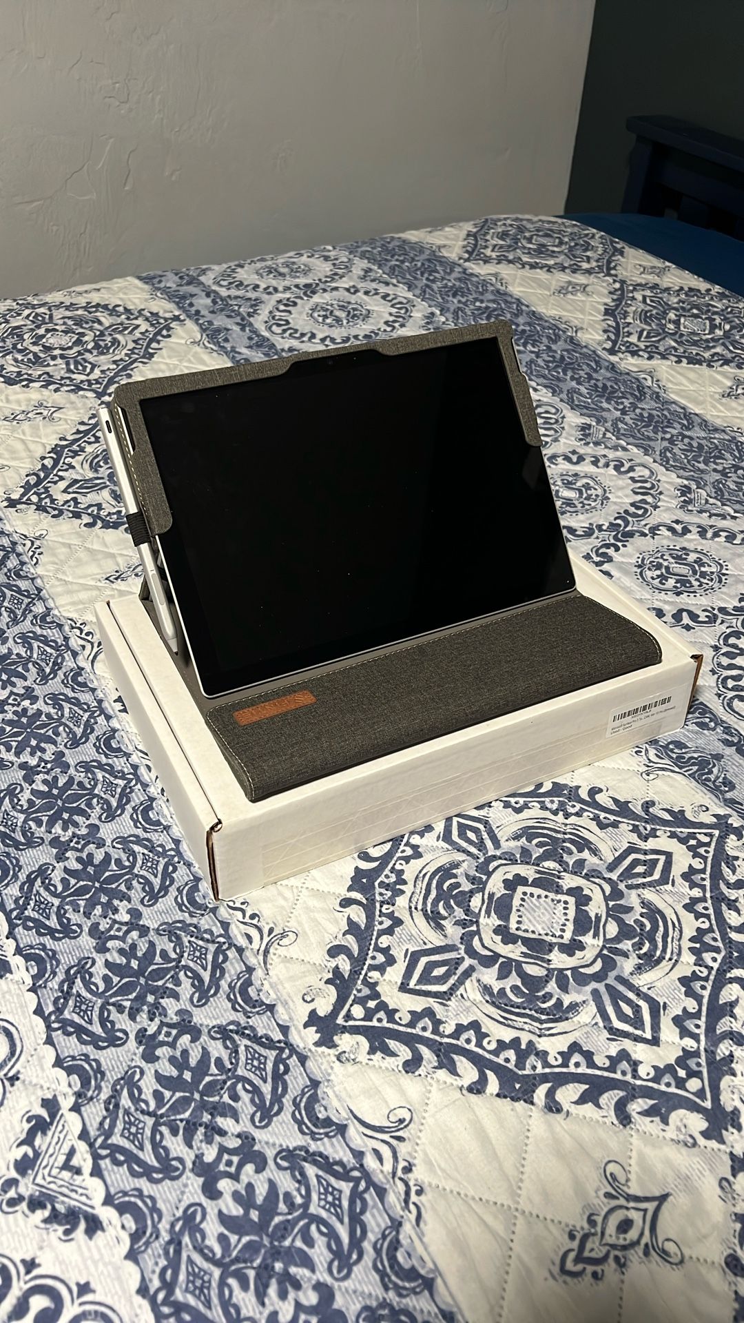 Surface Pro 5 12.5" Windows Tablet (128 GB)