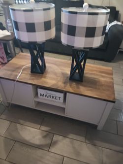 2 farmhouse checkered lamps both 100