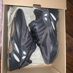 Yeezys 700 black