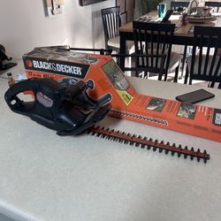 Black&Decker Hedge Trimmer