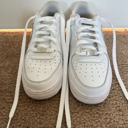 White Air Forces Size 7 With Box Barely Used