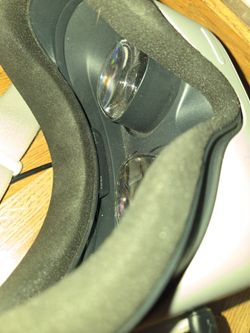 Metaquest 2. Used still runs new