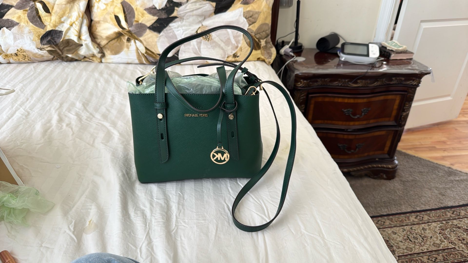 BRAND NEW MICHAEL KORS LARGE DARK GREEN HANDBAG